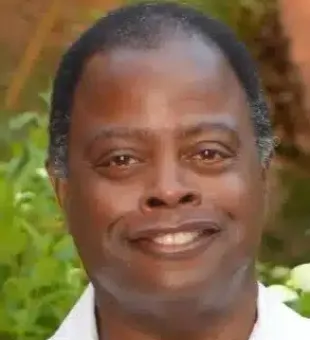 Dr.Michael Leslie